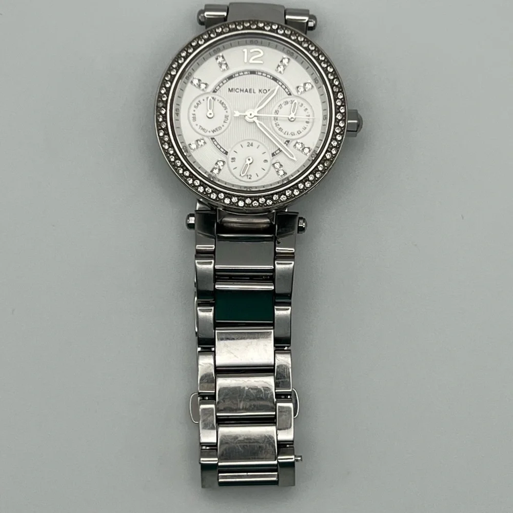 MICHAEL KORS MK5615 Silver Watch with Crystals Working & 3 Extra Links
